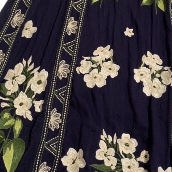 Anthropologie Maeve Rosa Embroidered Swing
Dress Size 0 - Picture 5 of 8